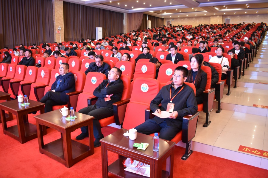 DSC_0900.JPG DSC_0900.JPG