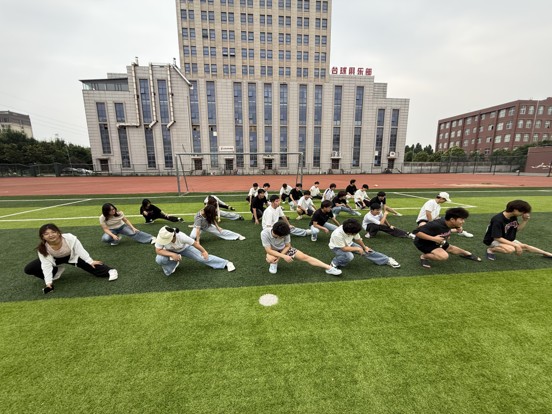 图片2.jpg 图片2.jpg